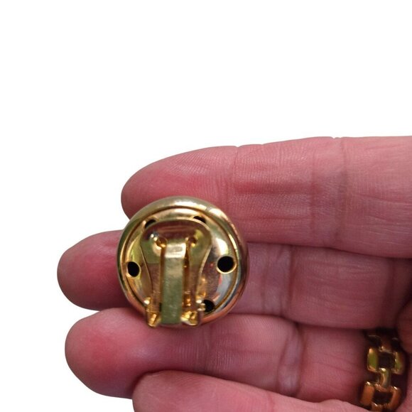 Vintage Goldtone Rounded Button Clip Earrings .5" - Picture 3 of 4